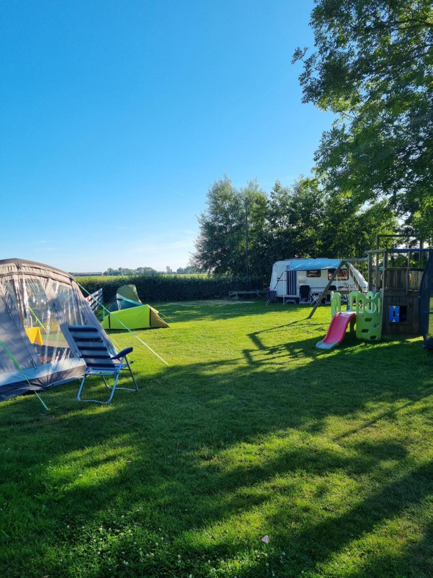 Camping De Tulpenweide Lege Kampeerplaats, Lege Plaats Op Het Gras Zonder Bed Breezand Cameră foto